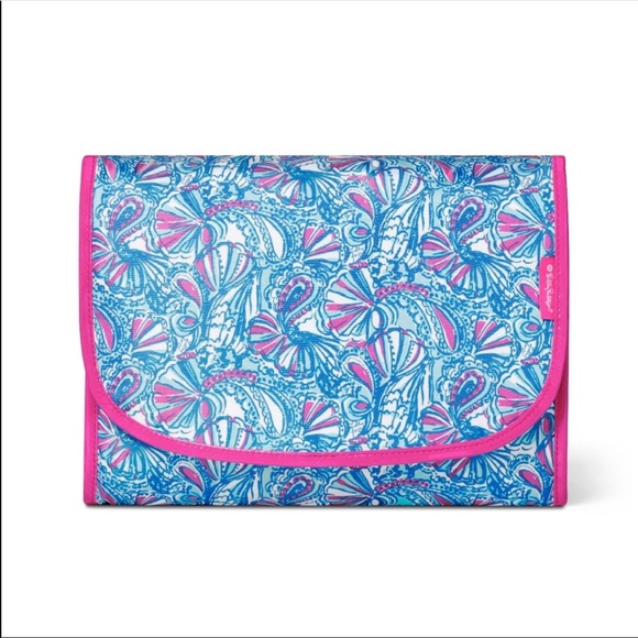 Lilly Pulitzer for Target Handbags - Lilly Pulitzer NWT my Fans Travel bag